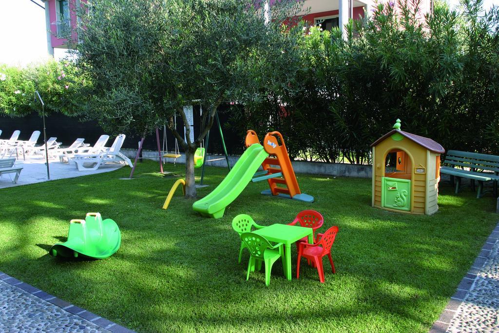 Residence Spiaggia D'Oro Desenzano del Garda Eksteriør bilde