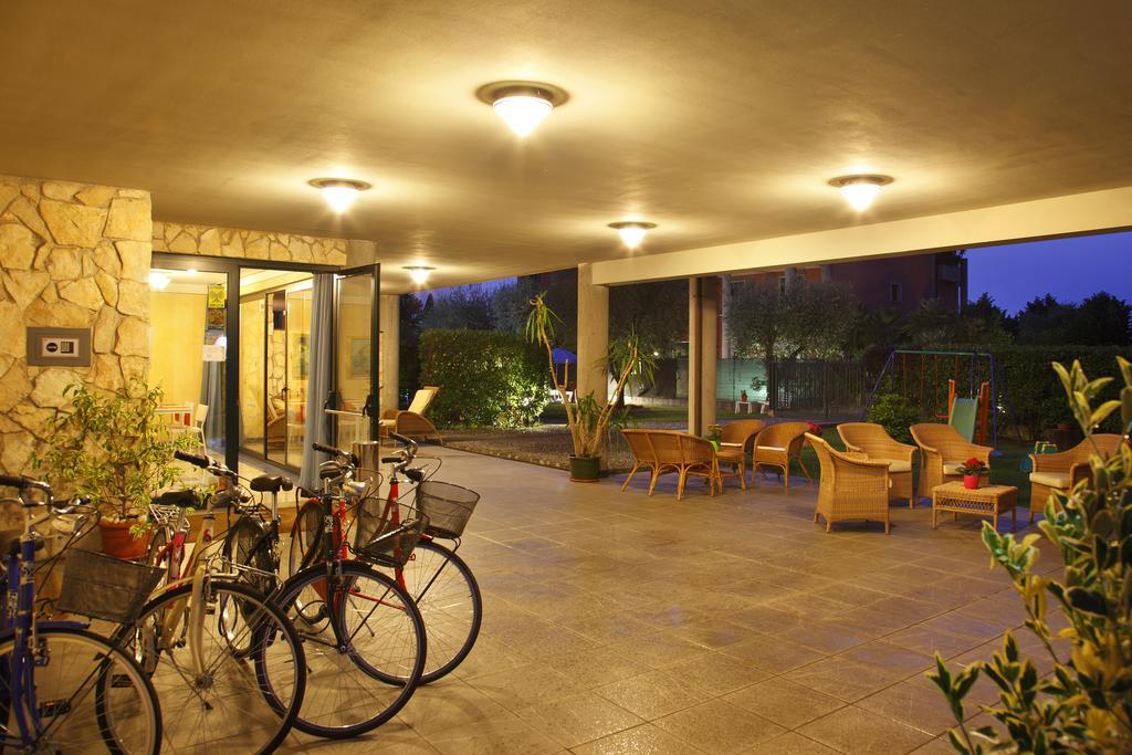 Residence Spiaggia D'Oro Desenzano del Garda Eksteriør bilde