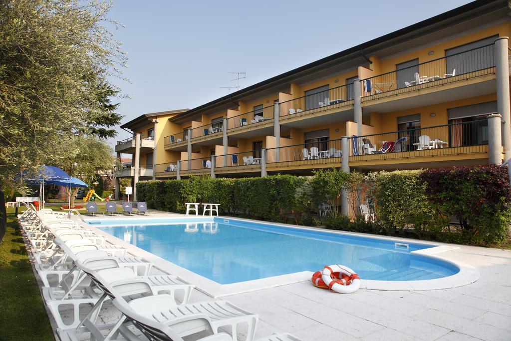 Residence Spiaggia D'Oro Desenzano del Garda Eksteriør bilde