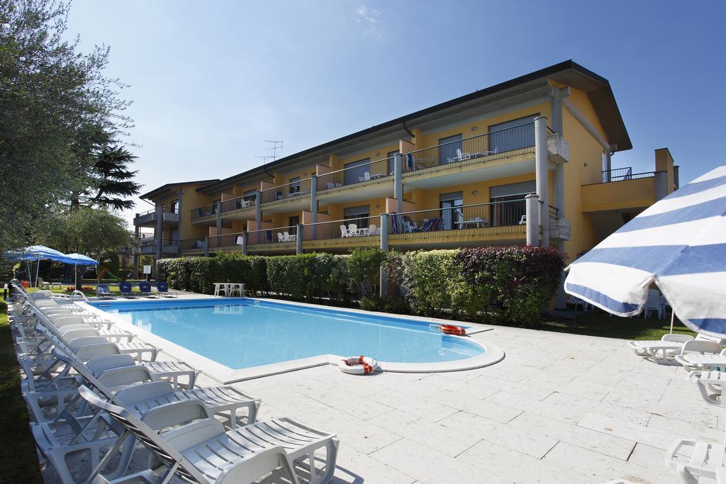 Residence Spiaggia D'Oro Desenzano del Garda Eksteriør bilde