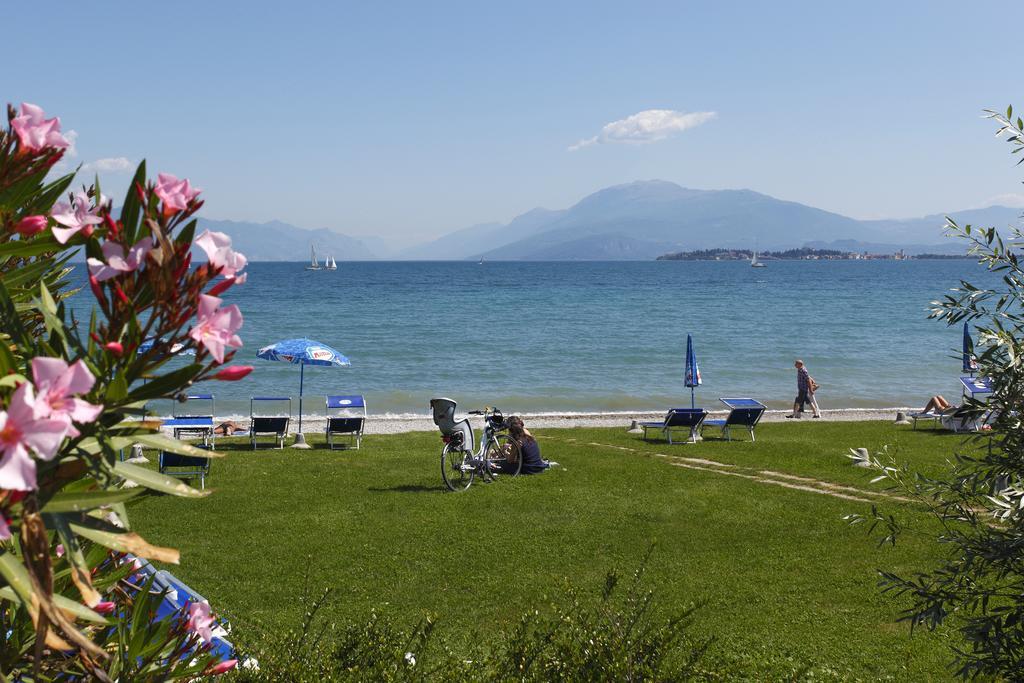 Residence Spiaggia D'Oro Desenzano del Garda Eksteriør bilde