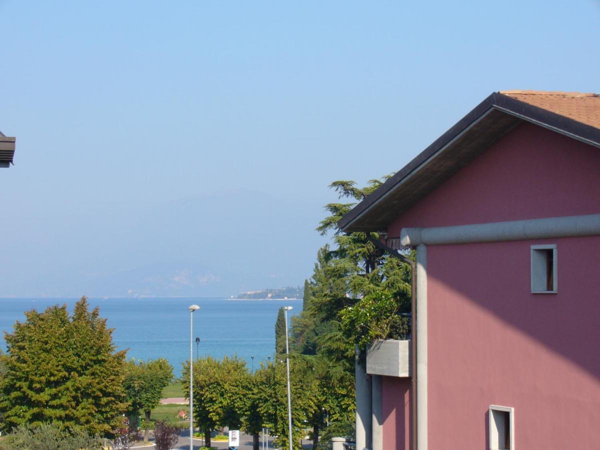 Residence Spiaggia D'Oro Desenzano del Garda Eksteriør bilde